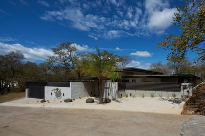 Luxury Villa Photo #2
