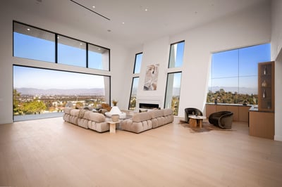 Luxury Villa Photo #17