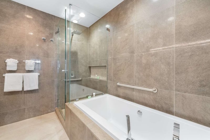 Club Suites at Rum Point 3 BDM Pool Suite