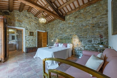 Luxury Villa Photo #32