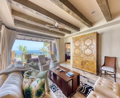 Luxury Villa Photo #2