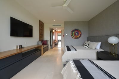 Luxury Villa Photo #26