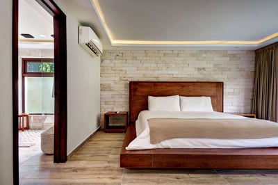 Luxury Villa Photo #26