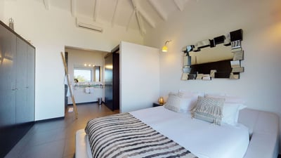 Luxury Villa Photo #45