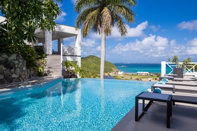 Luxury Villa Photo #2