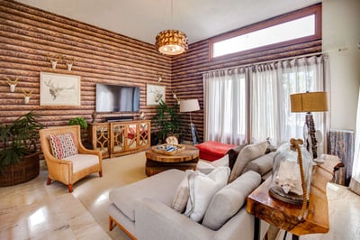 Luxury Villa Photo #18