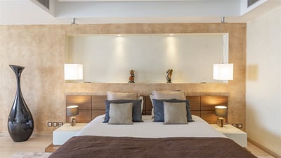 Luxury Villa Photo #30