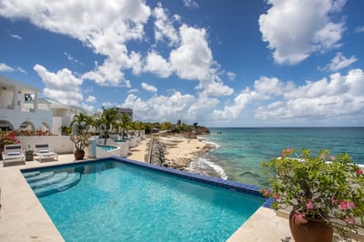 Luxury Villa Photo #5