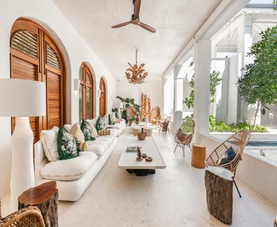 Luxury Villa Photo #22