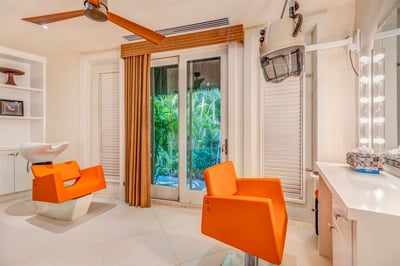 Luxury Villa Photo #36