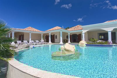 Luxury Villa Photo #3