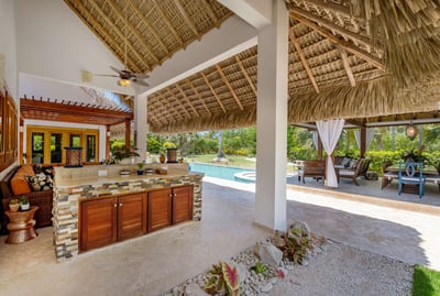 Luxury Villa Photo #17