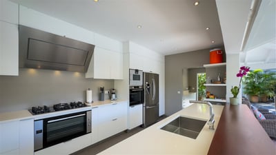 Luxury Villa Photo #32