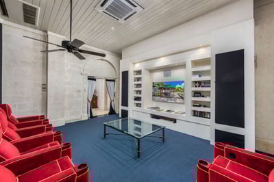 Luxury Villa Photo #29