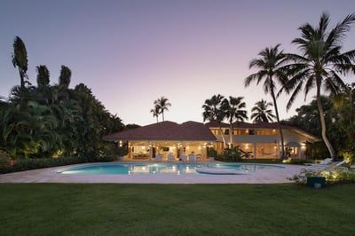 Luxury Villa Photo #7