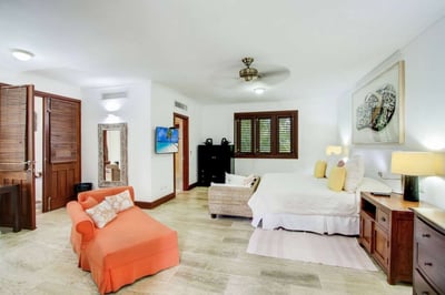 Luxury Villa Photo #29