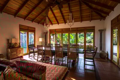 Luxury Villa Photo #17