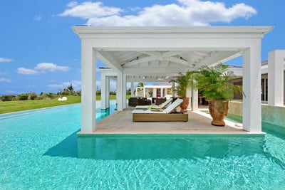Luxury Villa Photo #4