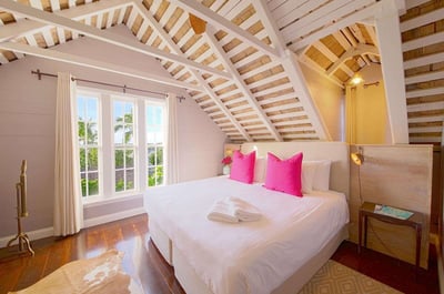 Luxury Villa Photo #19