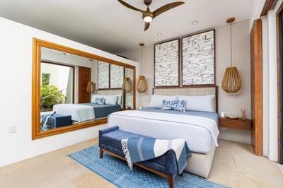 Luxury Villa Photo #36