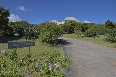 Luxury Villa Photo #31