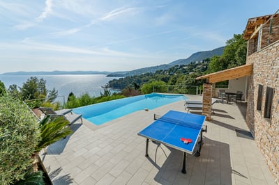 Luxury Villa Photo #6