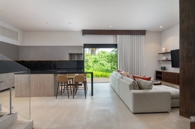 Luxury Villa Photo #37