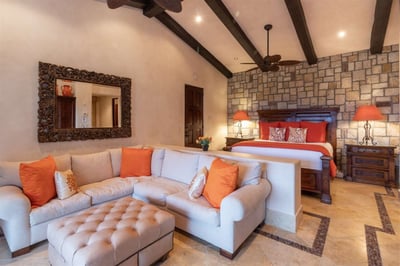 Luxury Villa Photo #28