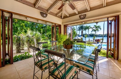 Luxury Villa Photo #14