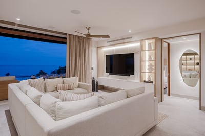 Luxury Villa Photo #21