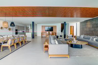 Luxury Villa Photo #19