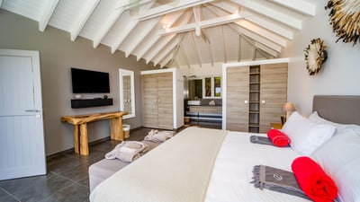 Luxury Villa Photo #42