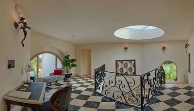 Luxury Villa Photo #8