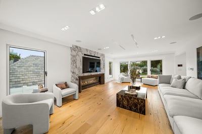 Luxury Villa Photo #16