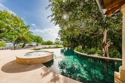Luxury Villa Photo #3