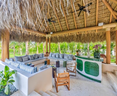 Luxury Villa Photo #12