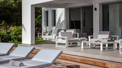 Outdoor Lounge