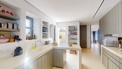 Luxury Villa Photo #24