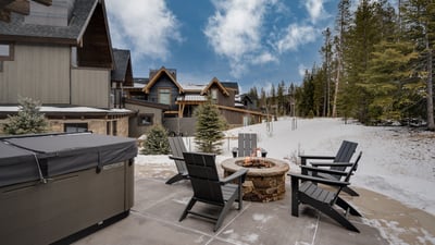 Lower level patio firepit and hot tub