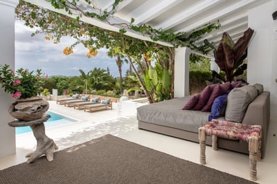 Luxury Villa Photo #15