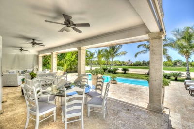 Luxury Villa Photo #8