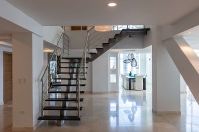 Luxury Villa Photo #13