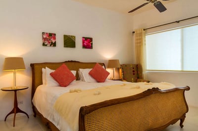 Luxury Villa Photo #10
