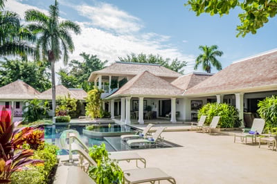 Luxury Villa Photo #3