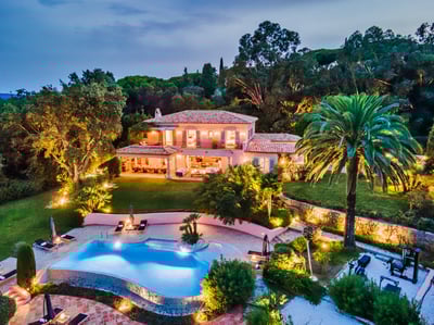 Luxury Villa Photo #4