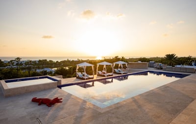 Luxury Villa Photo #6