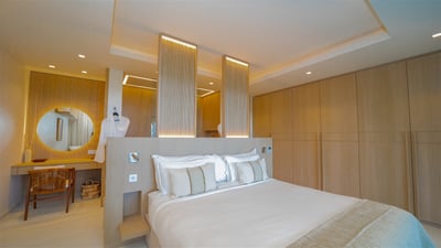 Luxury Villa Photo #57