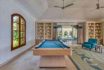 Luxury Villa Photo #17