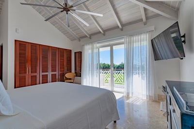 Luxury Villa Photo #34
