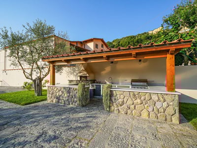 Luxury Villa Photo #13